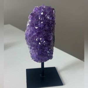 Amethyst stand